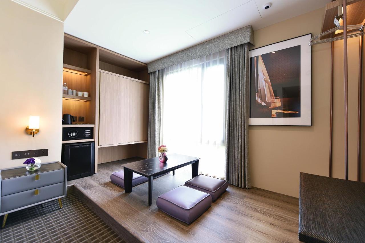Fullon Poshtel - Shuili Hotel Bagian luar foto