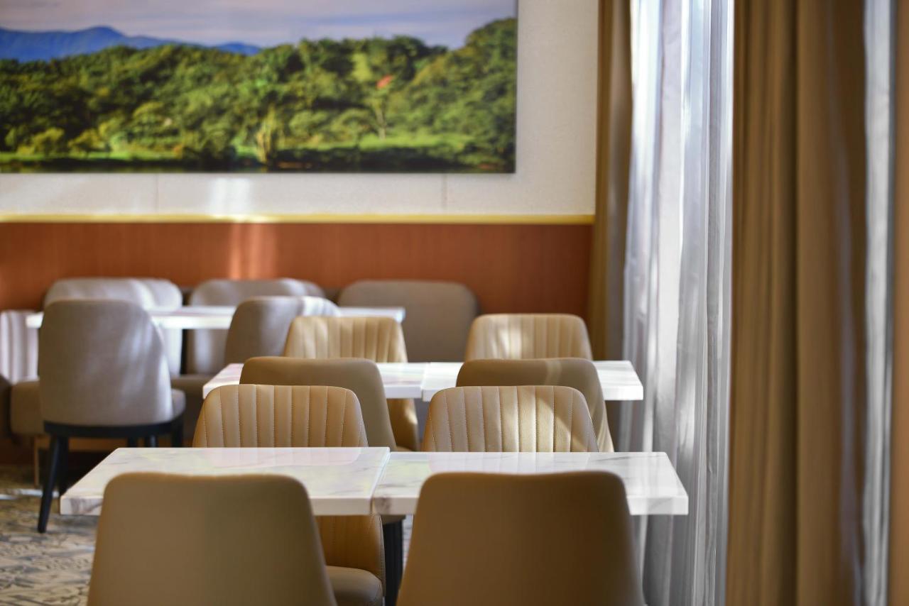 Fullon Poshtel - Shuili Hotel Bagian luar foto