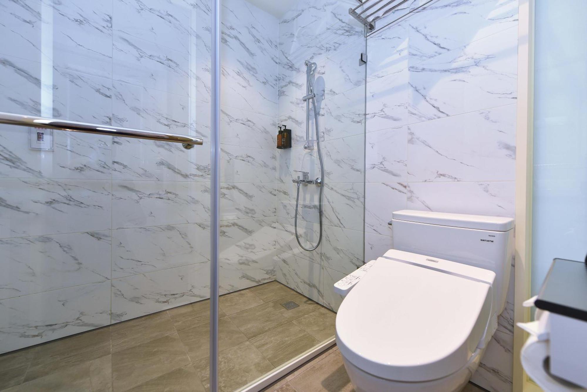 Fullon Poshtel - Shuili Hotel Bagian luar foto
